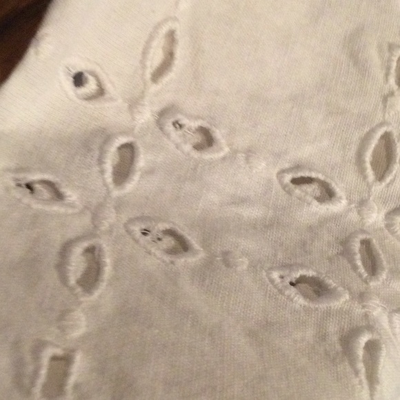 Table square - Picture 2 of 3